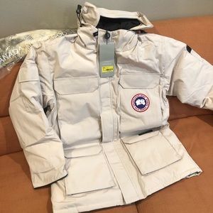 Canada Goose Men’s Expedition Parka XL in Beige